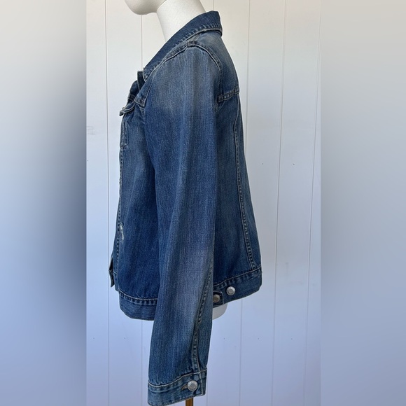 Old Navy Maternity Jean Jacket Distressed Size‎ Large - Picture 4 of 9